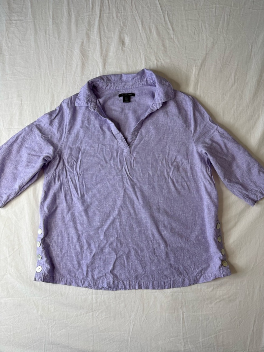 Tahari Lavender Linen Blend Split Neck Top 1X Button Side Detail Plus Size